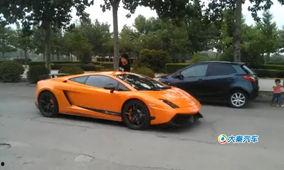 中国国产超跑街拍视频,揭秘中国超跑街头风采