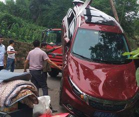 国产汽车真实翻滚视频