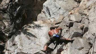 国产攀岩短视频西双版纳,国产短视频展现热带岩壁魅力